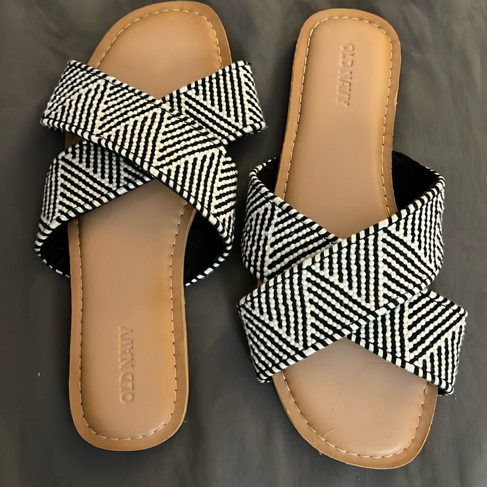 BNWOT Old Navy sandals